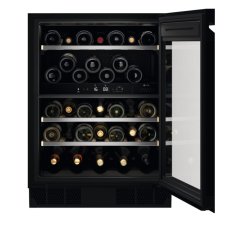 Vestavná vinotéka Electrolux EWUD040B8B